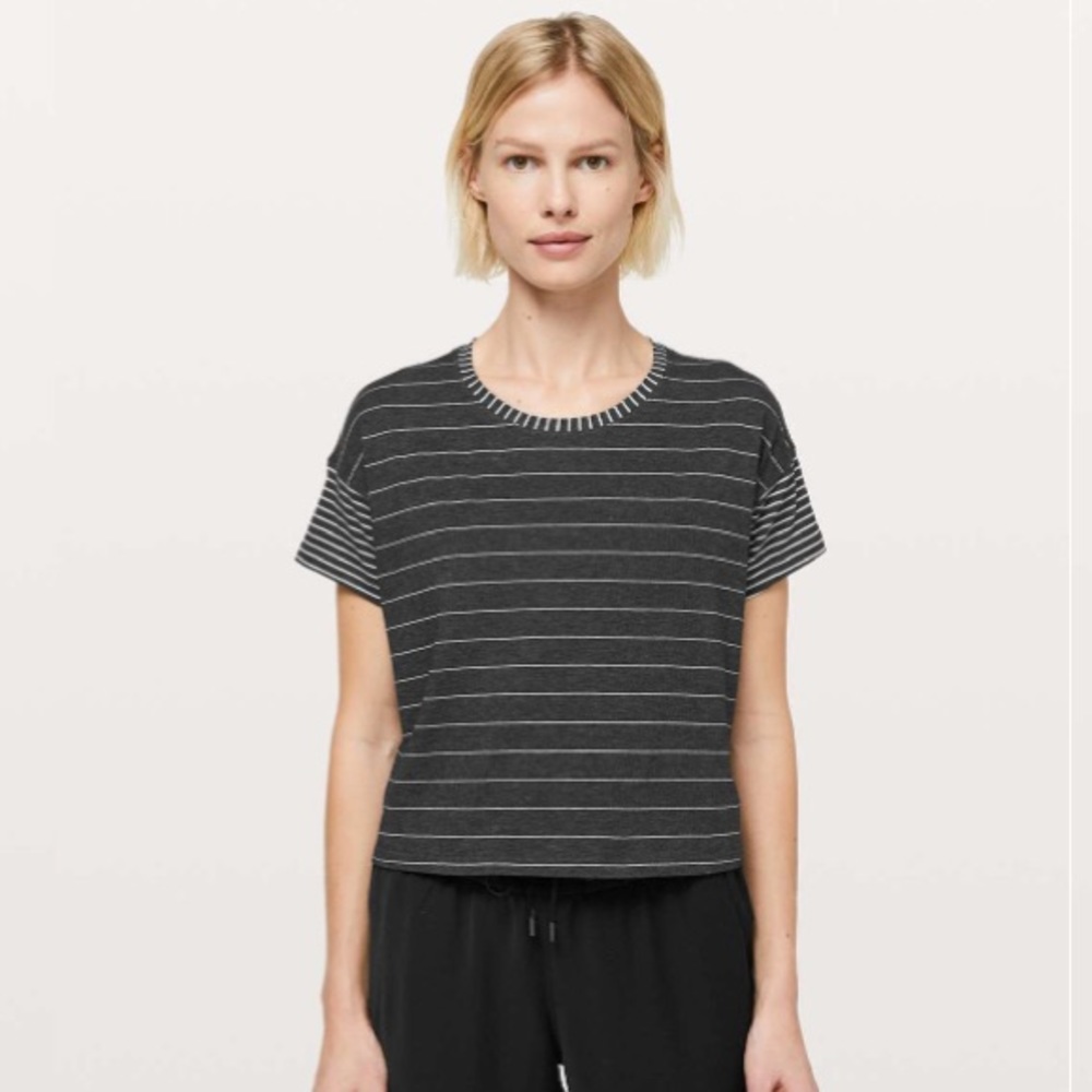🫧 Lululemon Cates Tee - Modern Stripe Heathered Black White